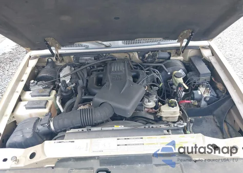 2000 Ford Explorer Xlt из США, поврежденный, VIN 1FMDU63E2YZA39031